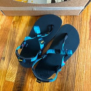 NIB Luna Sandals Mono Winged Edition. USA made. Size 8. Mountain Crystal